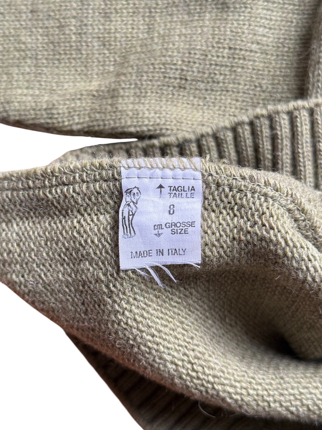 Pull vert montagnard fleurs brodées - 8/10 ans