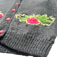 Pull broderies fraises - 4 ans